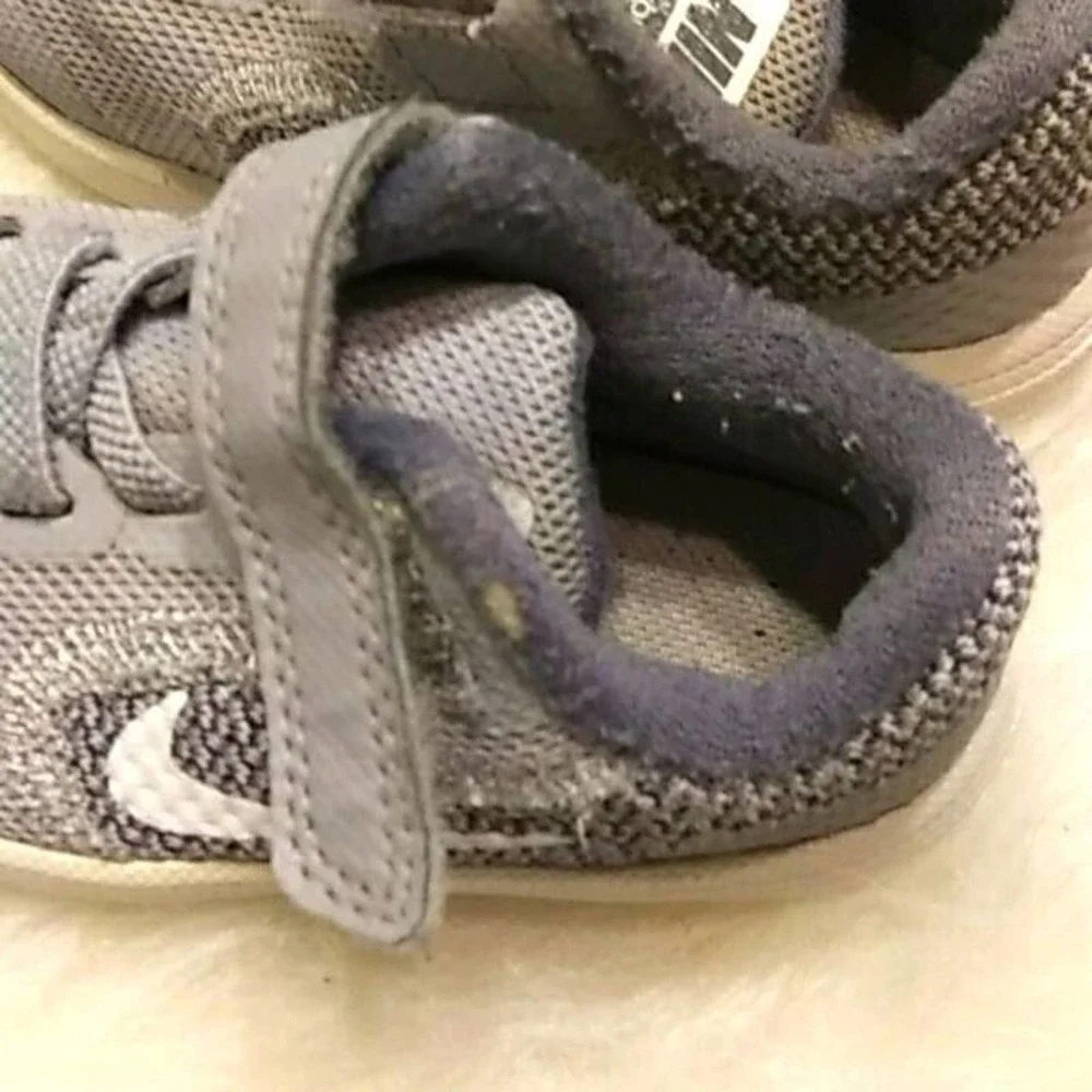 Baby Nike Revolution 3 Gray Size 5 C